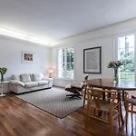 Manor House Lima